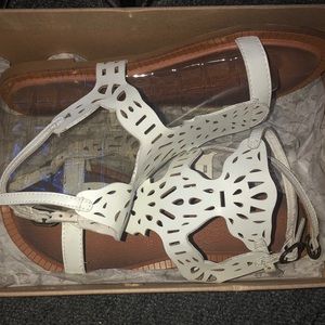 Bamboo brand sandals.